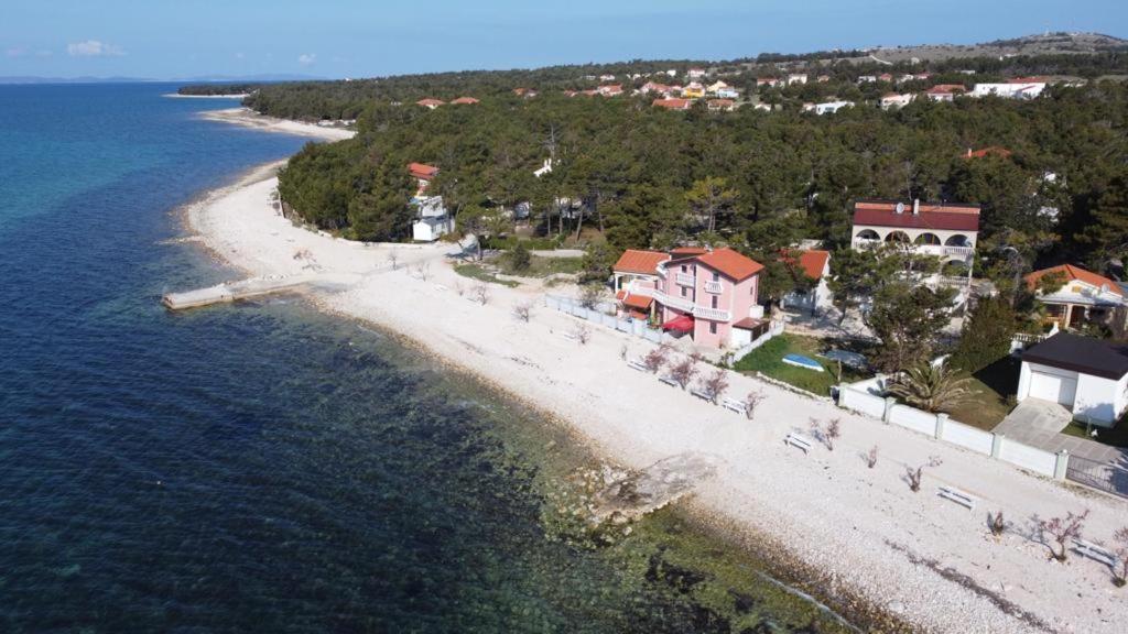 Apartmani Vukadin Vir Exterior foto