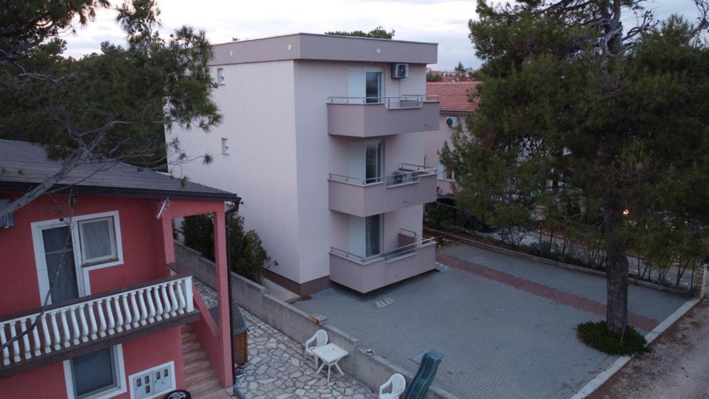 Apartmani Vukadin Vir Exterior foto